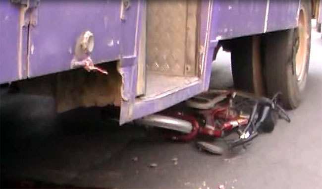 Roadways bus overruns 14-year-old boy at Sevashram Chouraha