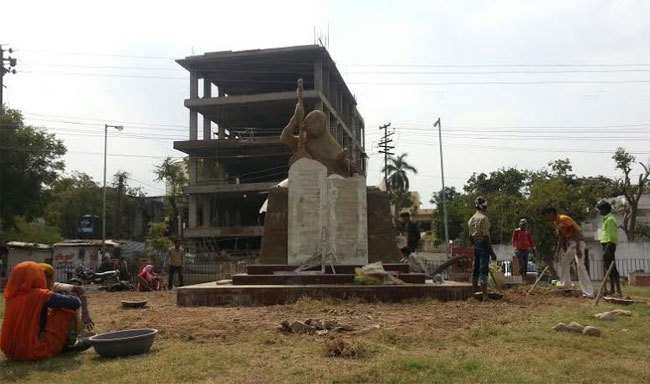 Meera Bai’s statue installed at Daitya Magri