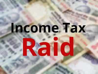 Income tax raid at jewellery showroom