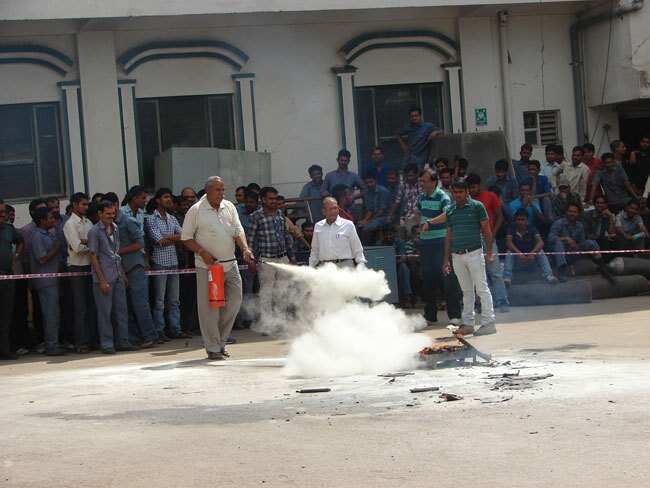 पायरोटेक में मनाया गया अग्निशमन सप्ताह