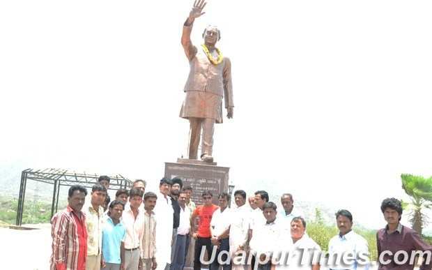 Udaipur Paid Homage to Rajiv Gandhi on 20th Death Anniversary