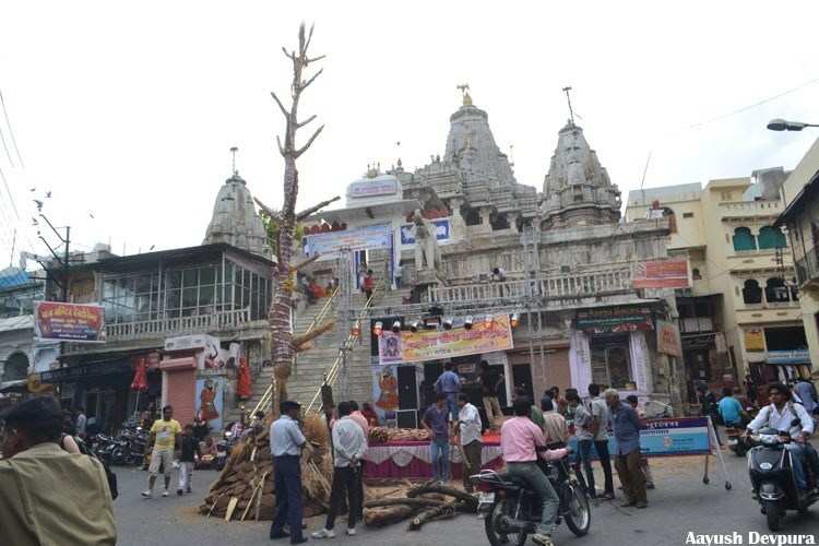 [Photos] How Udaipur Prepares for Holi