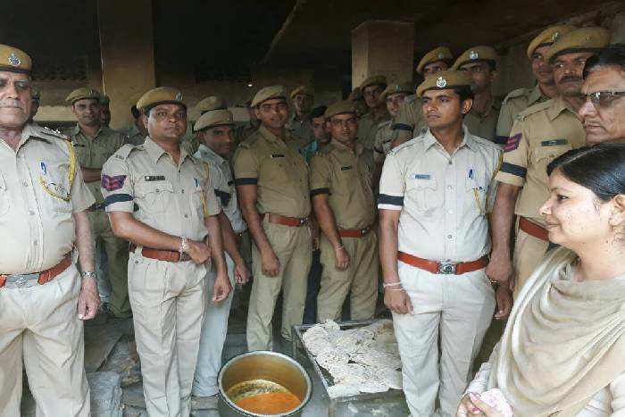 Udaipur jail staff boycott mess – go on hunger strike