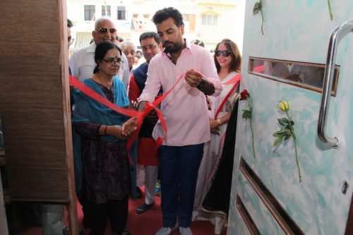 Film city style pre-wedding photoshoot studio opens in Udaipur