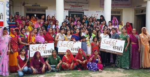 35 College students travel 800 Km to meet “Sakhi” Women