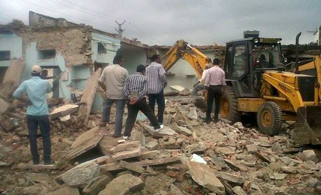 UIT Demolishes Encroachment at Sector-3