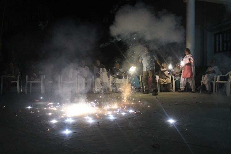 Samanvay Celebrates Diwali at Old Age Home