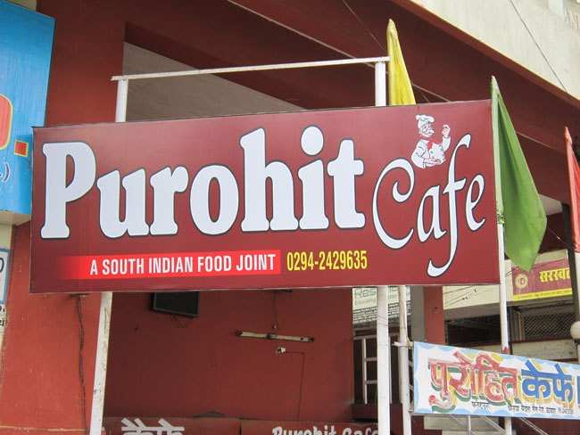 Purohit Cafe: Fervid Dosas, Cool Showers