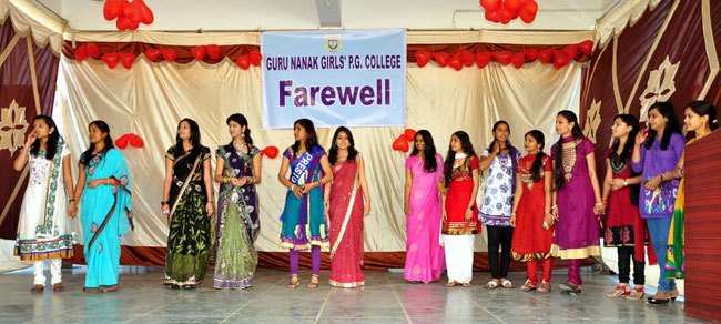 Farewell to Seniors at Guru Nanak Girls College