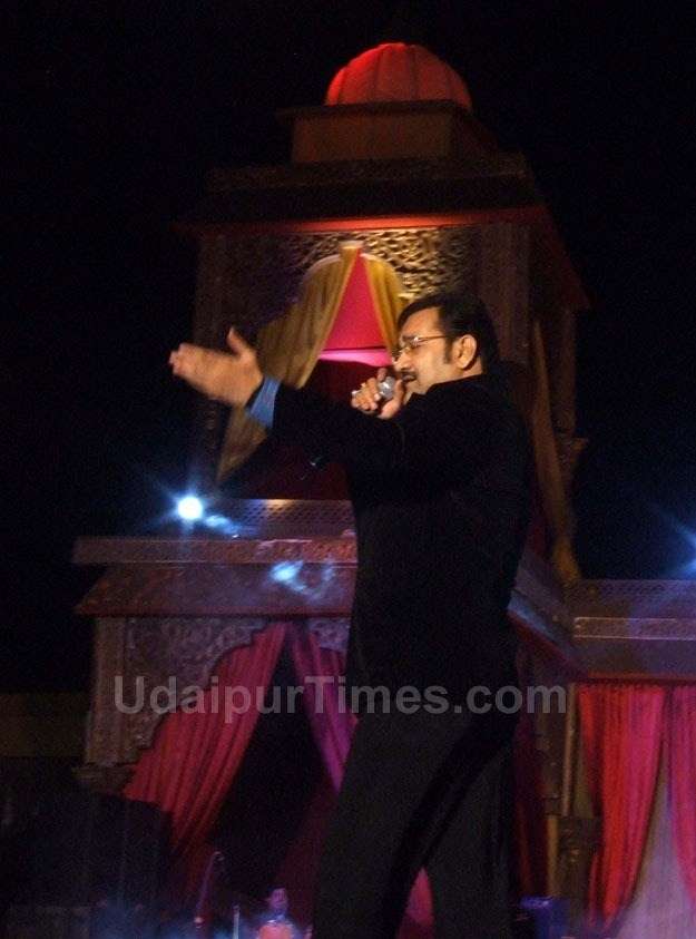 NYF 2011: Sudesh Bhosle Makes Audience Sing Along