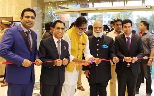 Big B inaugurates Kalyan Jewellers