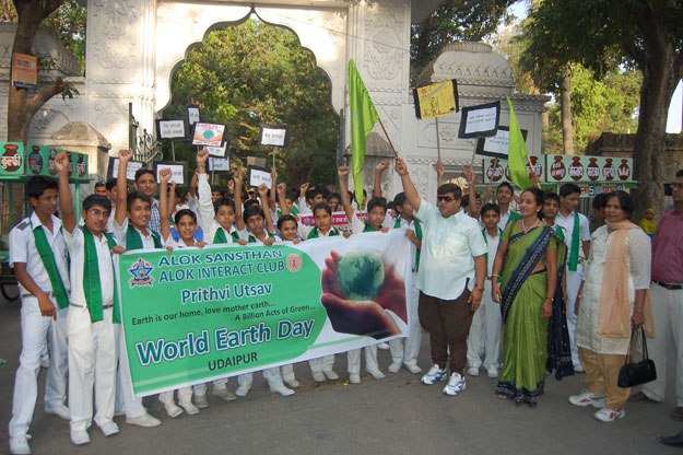 "Save Earth, Save yourself" Resonated in Udaipur