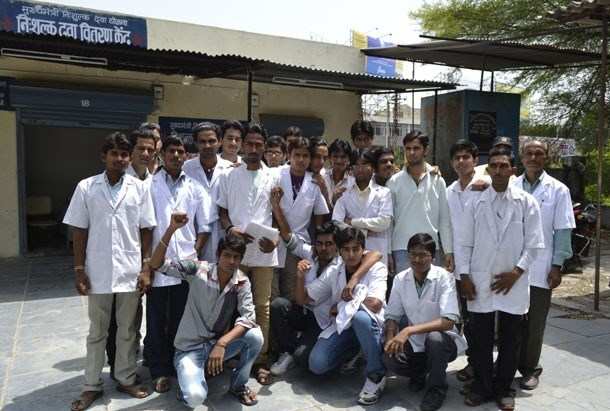 Helpers at Free Medicine Centers on strike; demand pay raise