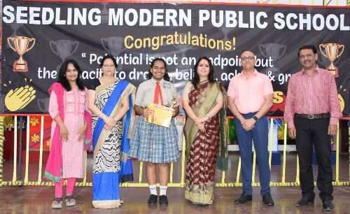 Felicitation of achievers at Seedling Modern Public School Udaipur