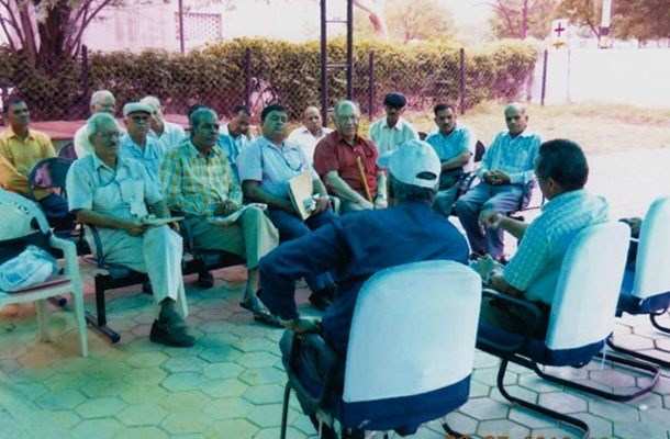 Ex-Servicemen discuss their Medical issues with ECHS