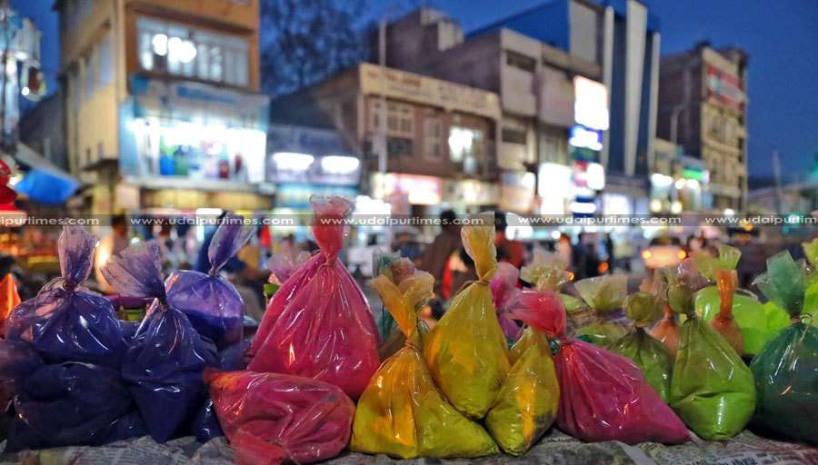 [Photos] Happy Holi: Khatu Shyam Sandhya, Market & Colors