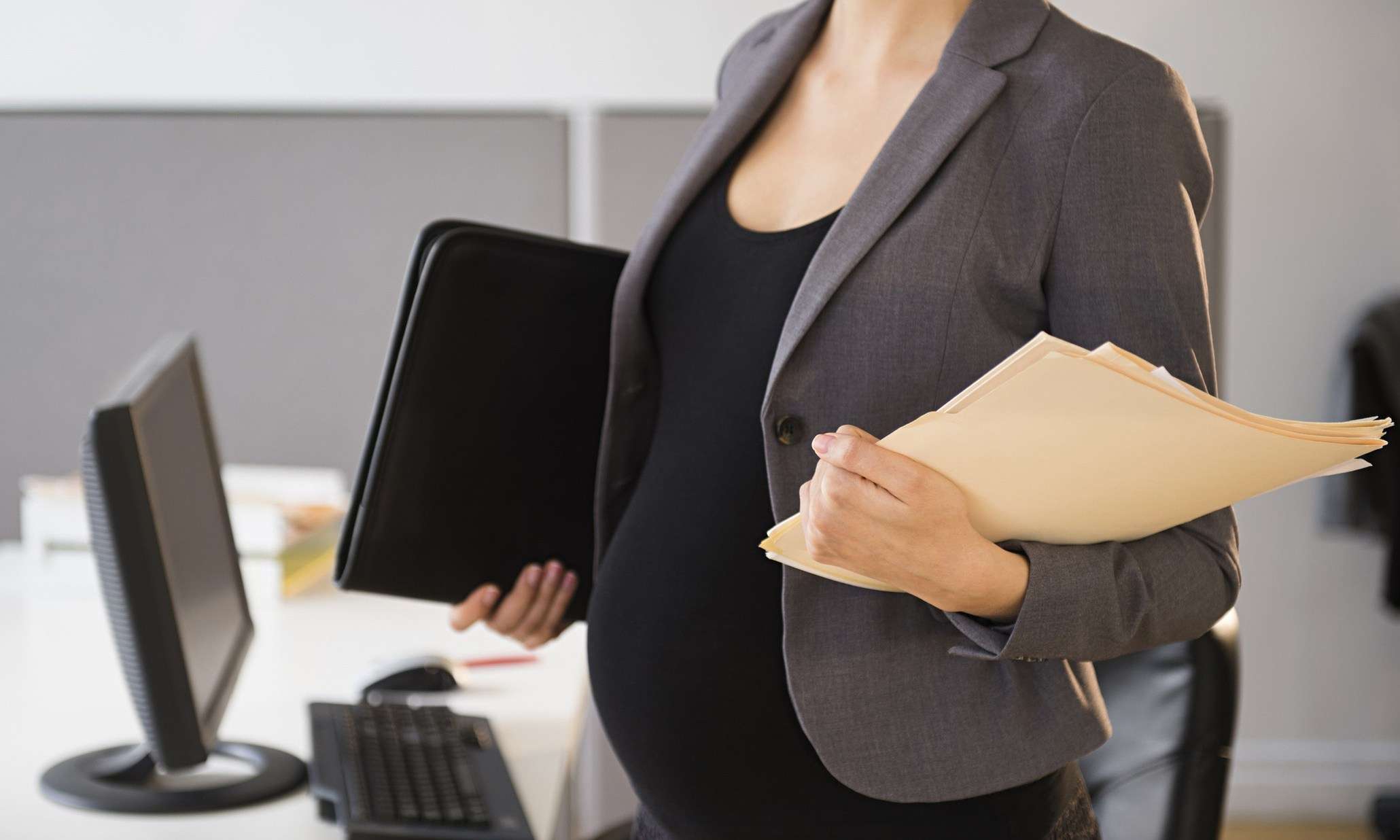 Let’s Talk : Pregnancy and office environment