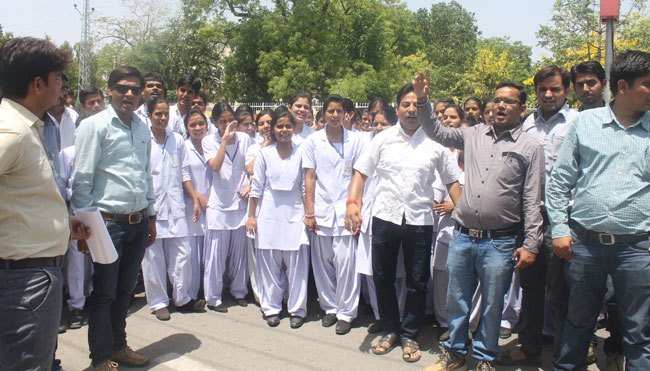 Nurses and ABVP protest against movie Mastram