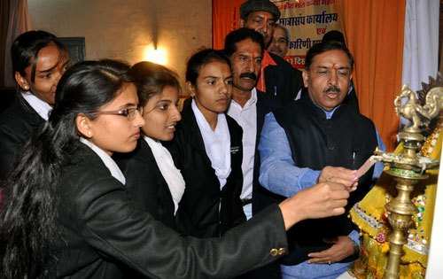Dr. Arun Chaturvedi visits Meera Girls College