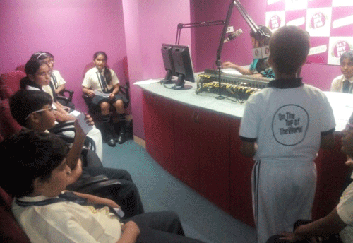 Witty students share views & question on FM Radio
