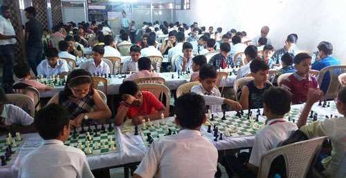 186 brainstormed Together at Chess Championship