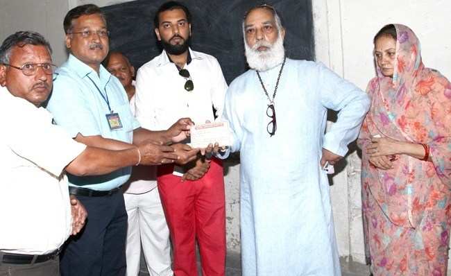 Arvind Singh Mewar receives appreciation for being first voter at his Booth