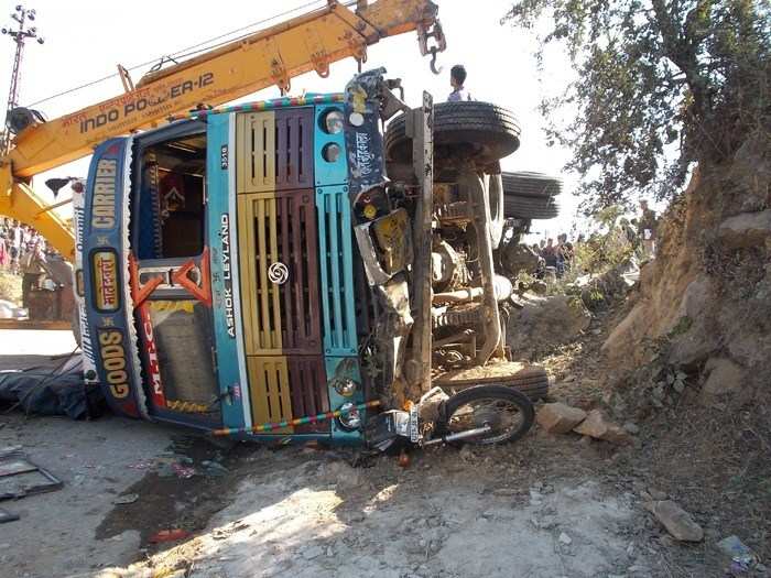 2 passengers die as Truck hits Bus at Amberi