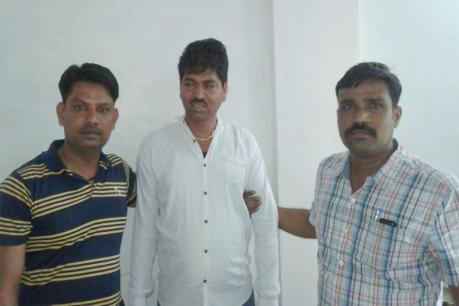 Udaipur Police nabs wanted criminal with prize money on head