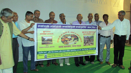 Gandhian Anupam Mishra conducts seminar at Vidya Bhawan