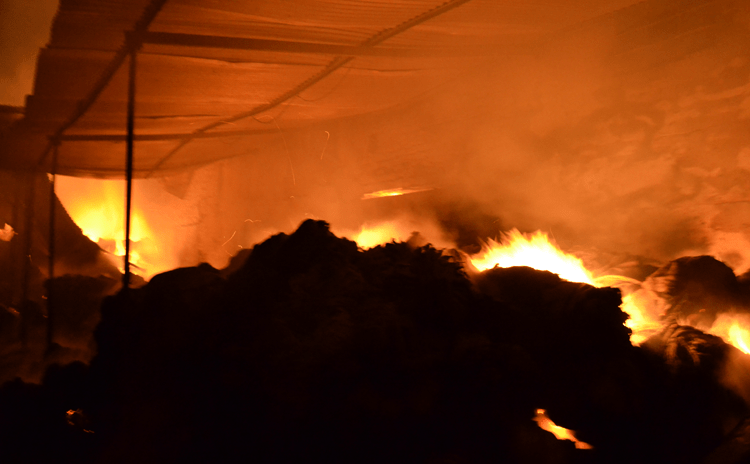 Goods worth Rs. 50 lacs fumed, Fire outbreak at Sack Godown, Savina