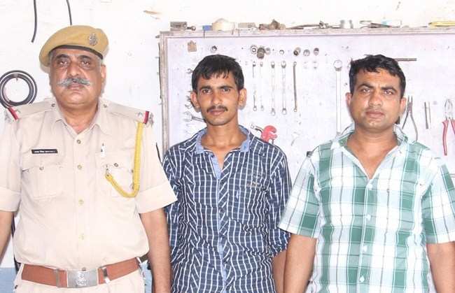 4 arrested for Illegal LPG Cylinder Filling