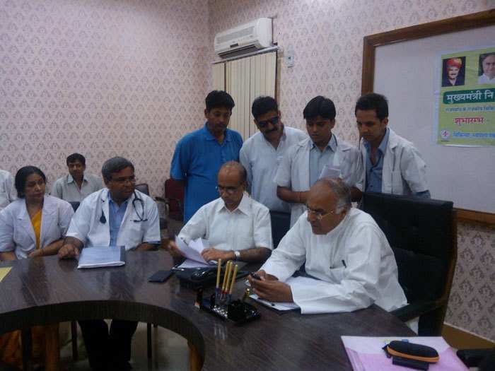Durru Miyan inspect Udaipur Medical Facility, Inaugurates Milk Bank