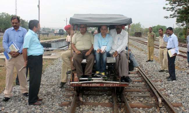 DRM inspects Railway Lines between Dungarpur and Zawar Mines