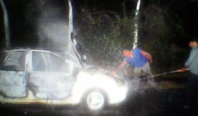 Car gutted in Fire at Patel Circle