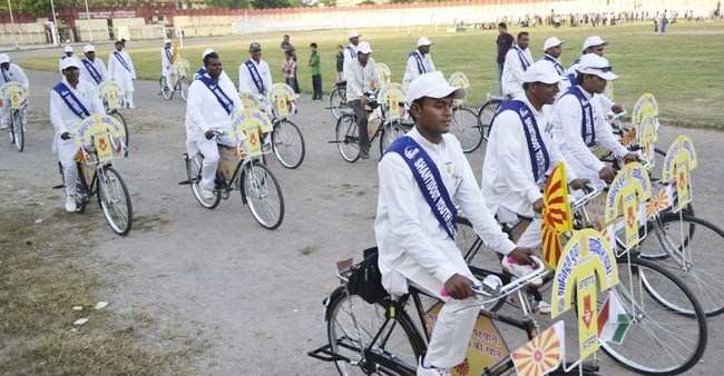 Shantidoot Cyclists reach Udaipur