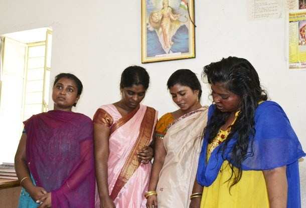 Chain Snatching Failed – 4 Women Arrested