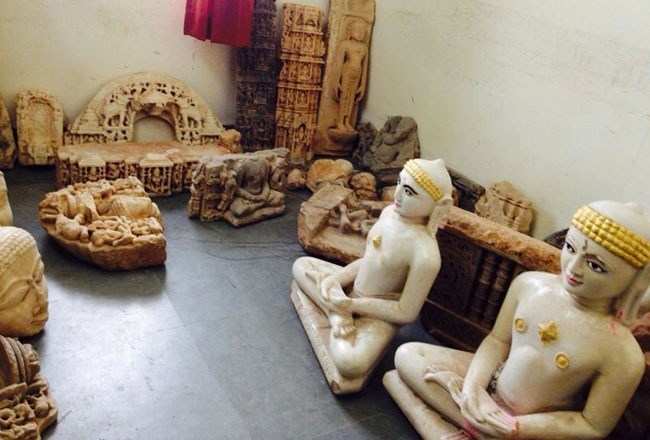 Self proclaimed saint arrested for illegaly possessing 48 ancient statues