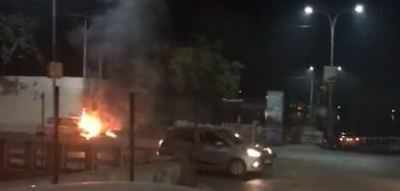 City Samaritans save family from Burning Car at Fatehsagar