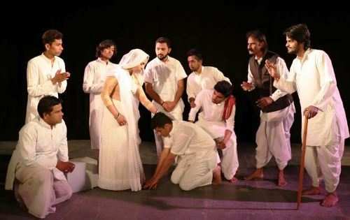 महात्मा गाँधी की पुण्यतिथि पर नाटक ‘‘मोहन से मसीहा ’’ की शानदार प्रस्तुति