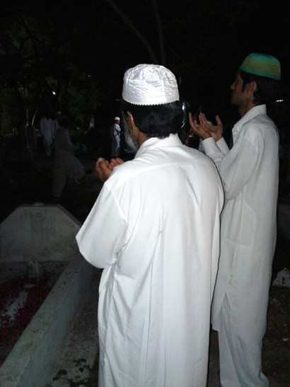 Shab-e- Baraat: Heads all set to go down in Prayers