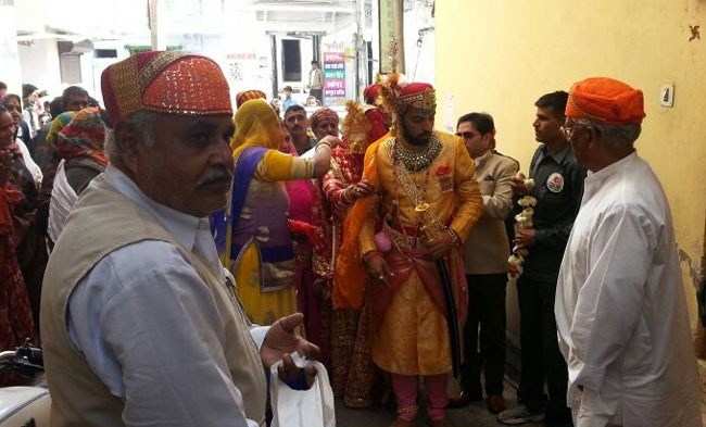 Newlywed Mewar Couple takes blessings of family deities