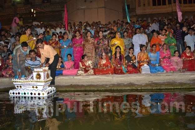 Mewari Pagdi Adds Shine to Jyoti Kalash Yatra