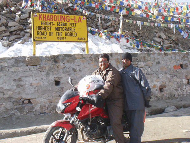 Udaipur Couple made Thrilling Journey to Leh on Motorcycle