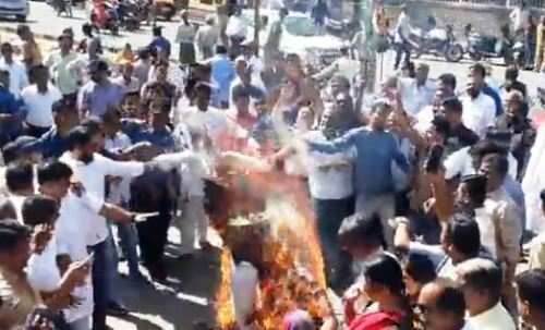 उदयपुर में नोटबंदी के खिलाफ कांग्रेस का विरोध प्रदर्शन