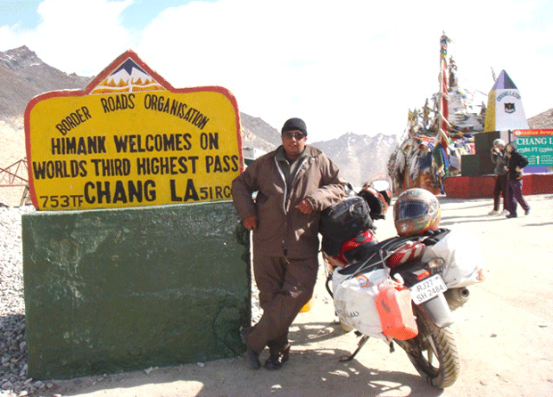 Udaipur Couple made Thrilling Journey to Leh on Motorcycle