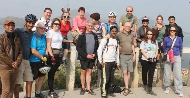 Cyclists Explores Beauty of Lake City and Rajasthan