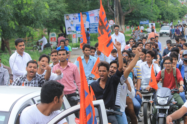 ABVP protest against UPA, warns nationwide movement