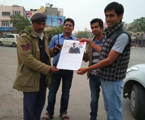 Traffic Policemen receives personalized Gift