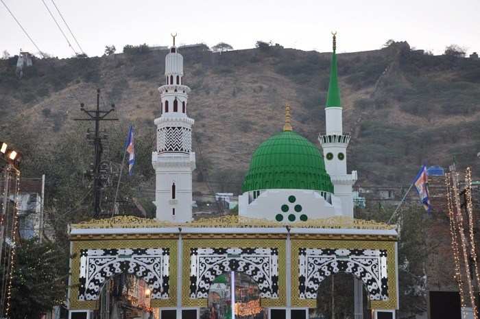 [Photos] Eid Milad-un-Nabi, Muslim Colonies Decorated