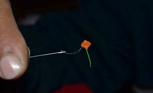 Iqbal Sakka made 1mm size Kites on Makar Sakranti